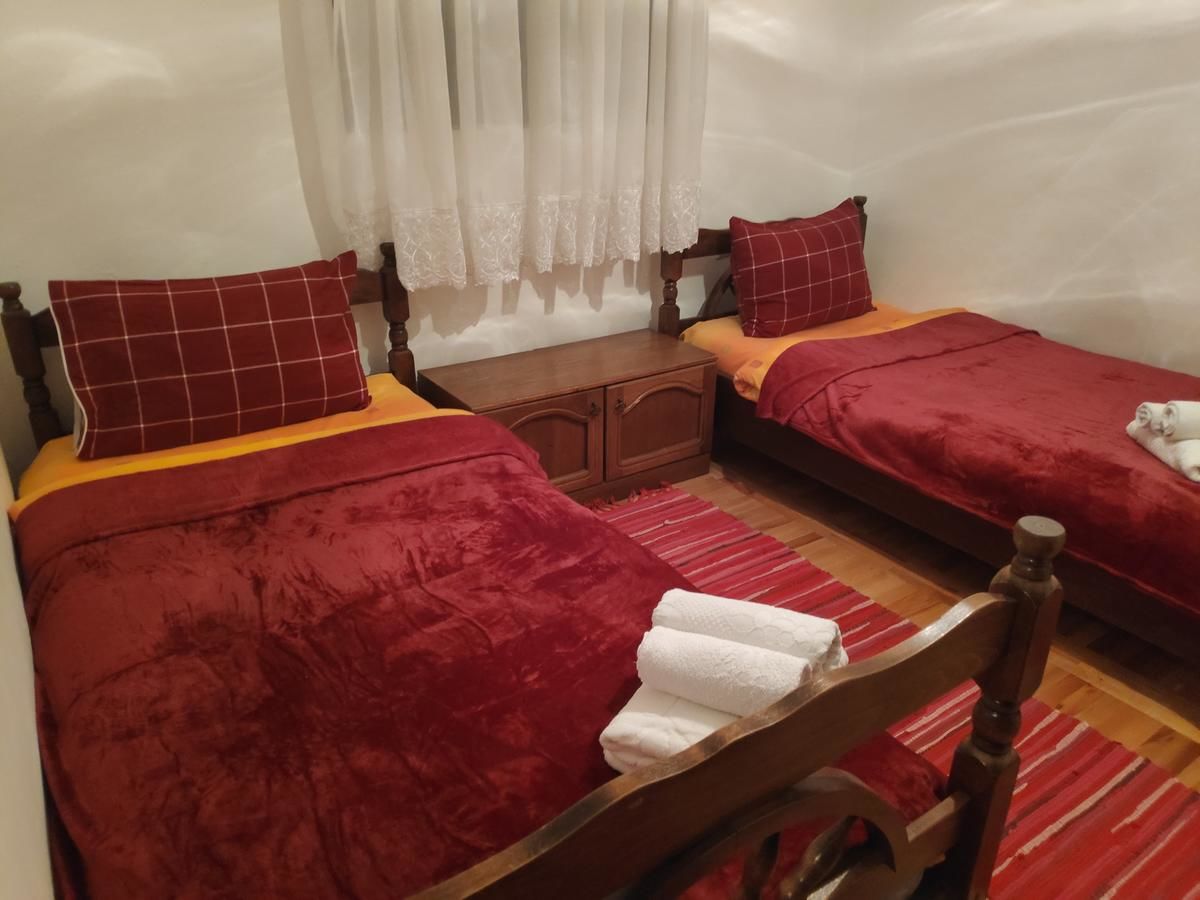 Дома для отпуска V1619 Колашин-20