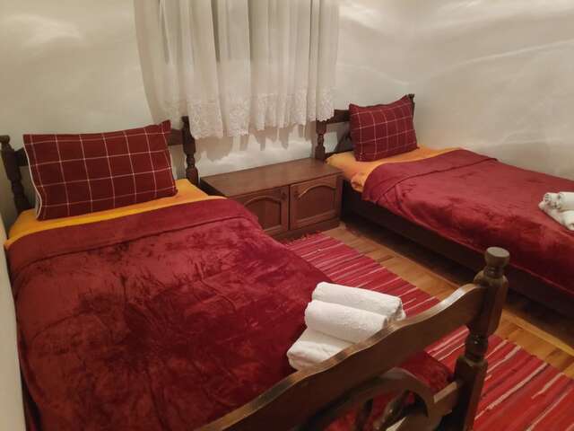 Дома для отпуска V1619 Колашин-19
